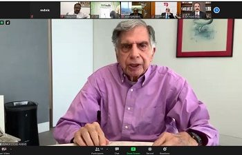 Business tycoons pledge support to Kerala to build a modern economy